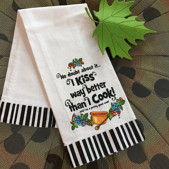 LAST CHANCE!  FUN "Kiss & Cook" Kitchen Towel - Picture 2 of 4